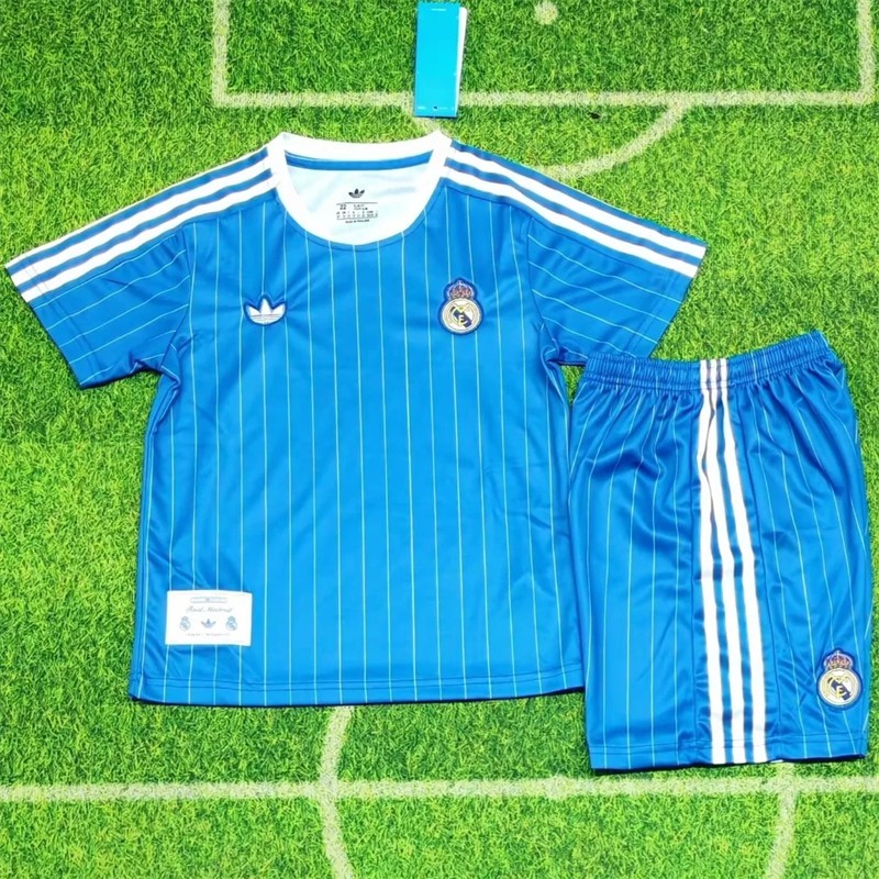 R.Mad Retro equipación 26-27 Conjunto Infantil